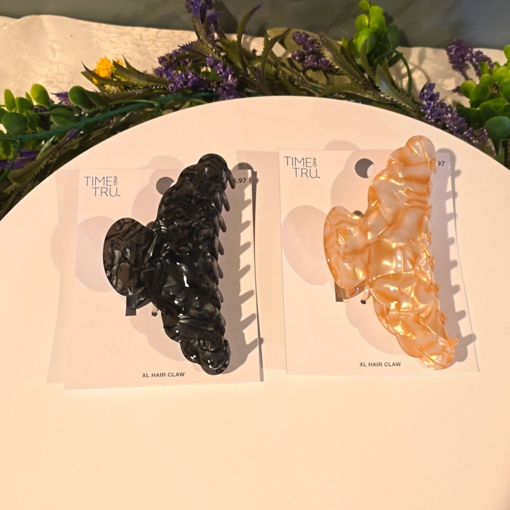 ⭐️ Time and Tru Woman's Large Croissant Claw Clips ( 2 )